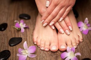 HOW TOP DO MANICURE AND PEDICURE